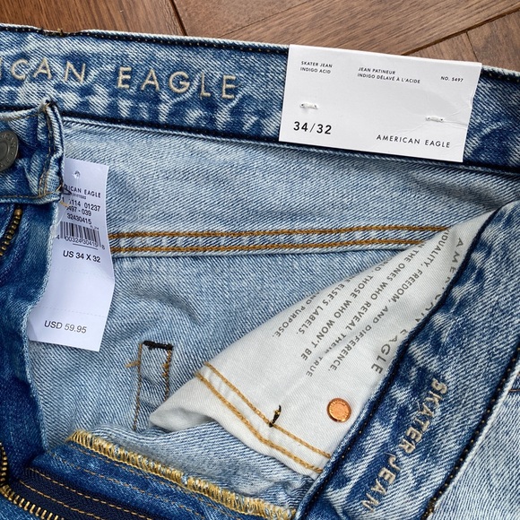 American Eagle Skater Jean - Picture 3 of 5